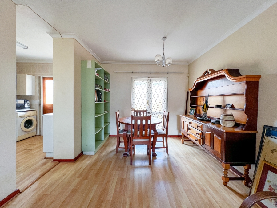 3 Bedroom Property for Sale in Bergvliet Western Cape